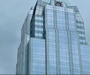 Les actions offrent un potentiel de croissance à long terme et de revenus de dividendes en investissant dans des entreprises qui créent de la valeur au fil du temps, mais elles comportent également un risque important en raison de la volatilité des marchés, des cycles économiques et des événements propres à chaque entreprise ; l'essentiel est d'investir avec une stratégie claire, une diversification appropriée et uniquement avec un capital qui ne compromettra pas votre stabilité financière.